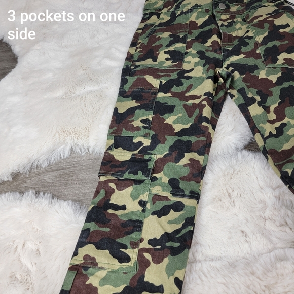 Blue Revival Teddy Cargo Skinny Ankle Camo pants - Picture 7 of 16